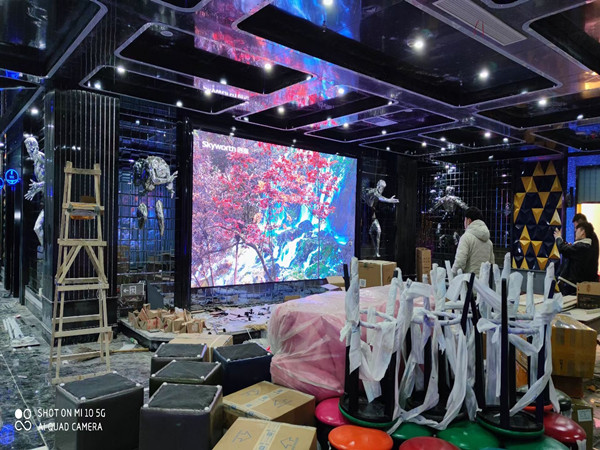 穆棱室内P2.5全彩显示屏